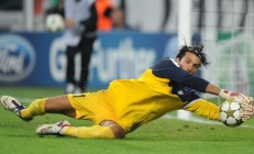 开云体育登录-跨域爆发的回响，英格拉姆的夜晚与尼克斯加时胜背后的篮球共鸣