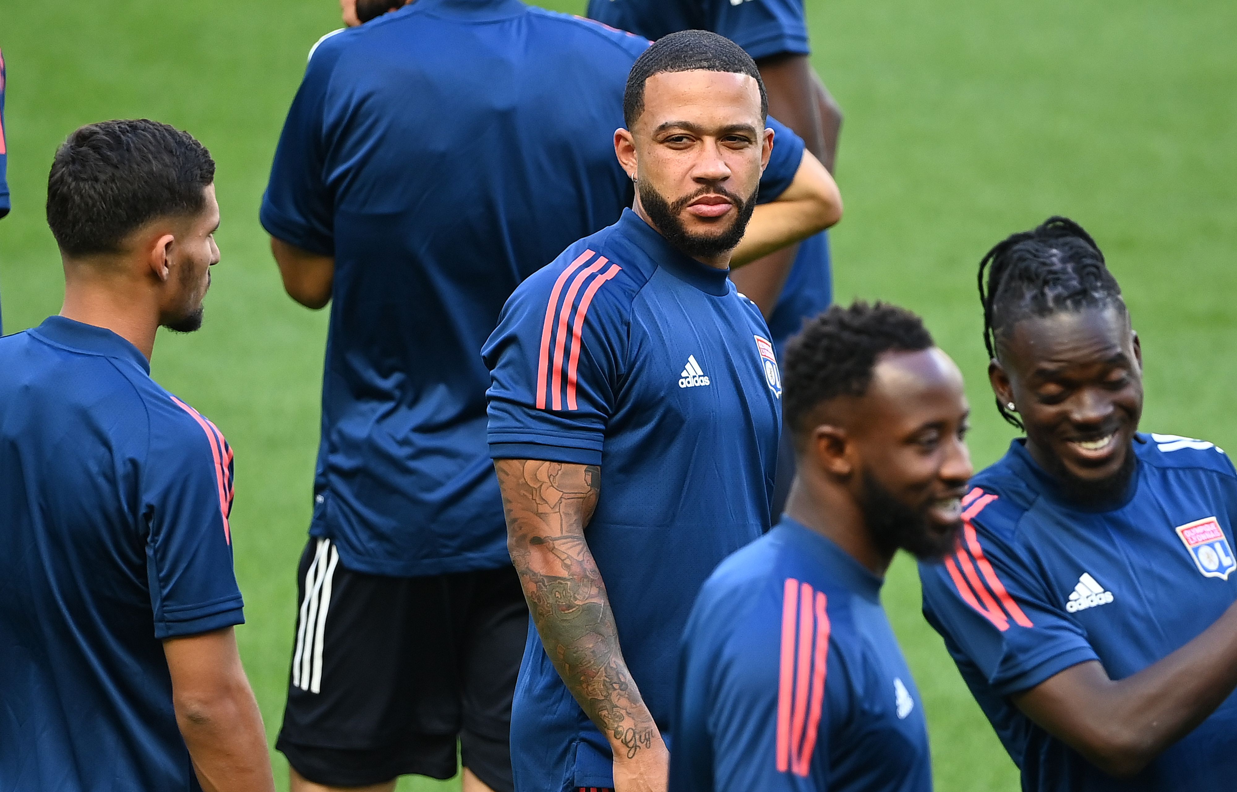 里昂队选拔新生代球员加强队伍,备战下赛季 里昂队选拔新生代球员加强队伍,备战下赛季