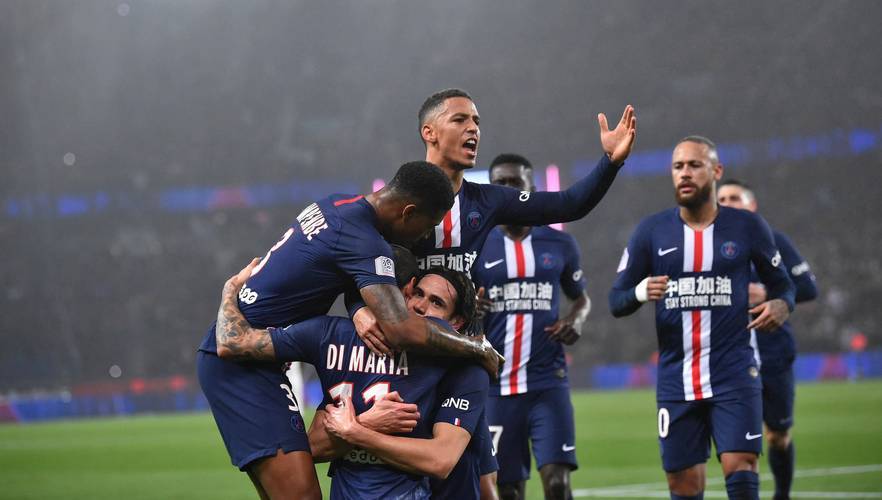 精彩对决震撼赛场,球员表现令人瞩目的简单介绍 精彩对决震撼赛场,球员表现令人瞩目的简单介绍