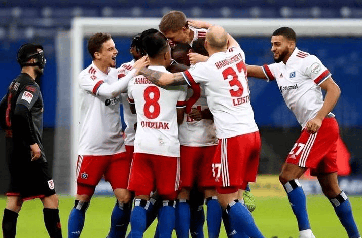 法兰克福连遭爆冷,客场惨败于柏林赫塔 法兰克福连遭爆冷,客场惨败于柏林赫塔