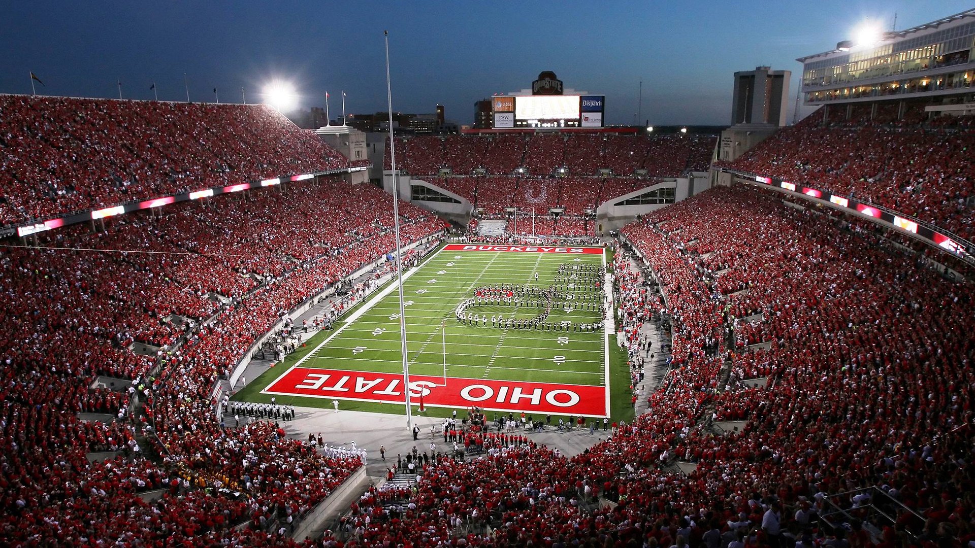 英超争冠焦点战折射足球魅力，从澳大利亚爆冷马赛看绿茵场的无限可能