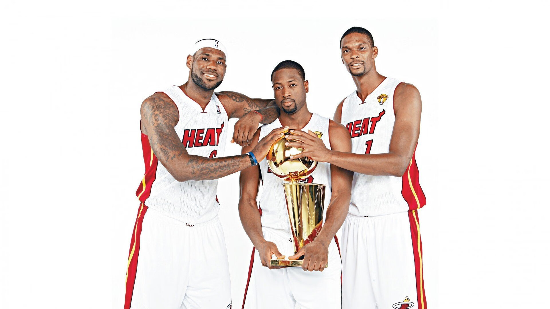 当沙漠雄鹰遇见黑白条纹，福登的魔法如何点亮阿尔及利亚与尤文的虚拟对决