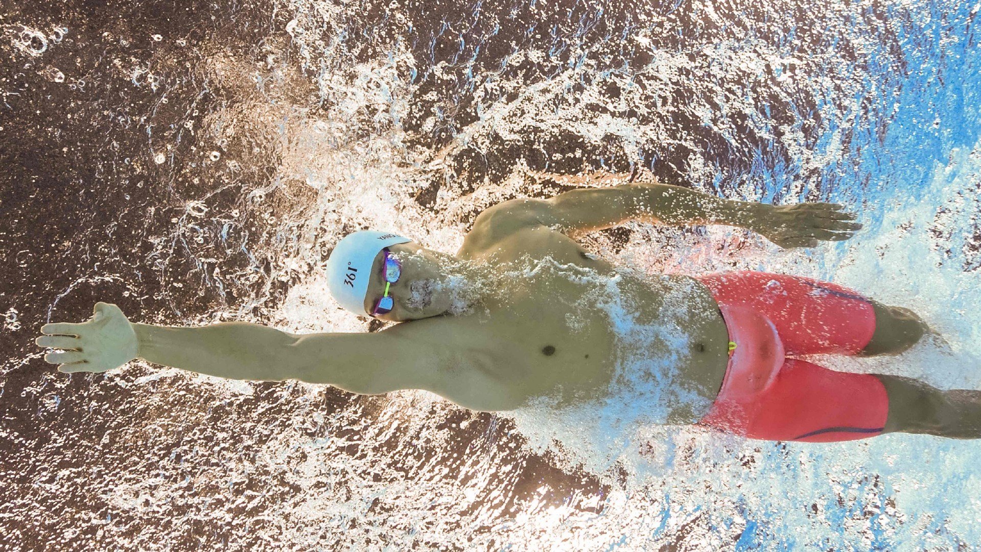 戈贝尔成为全场焦点，太阳一波带走开拓者，防守核心如何主宰比赛走向