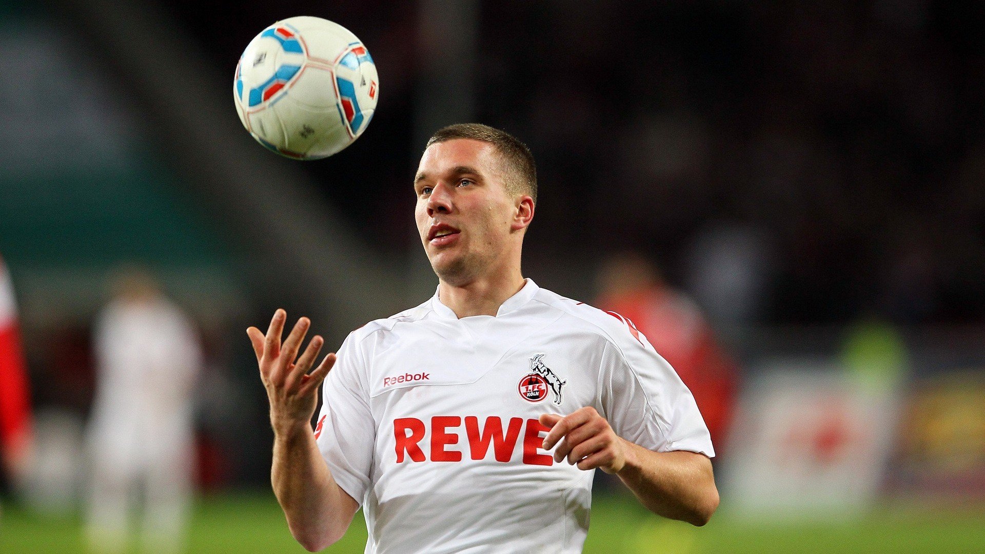 绝境双雄，从威尔士压哨奇迹到萨内欧冠封神