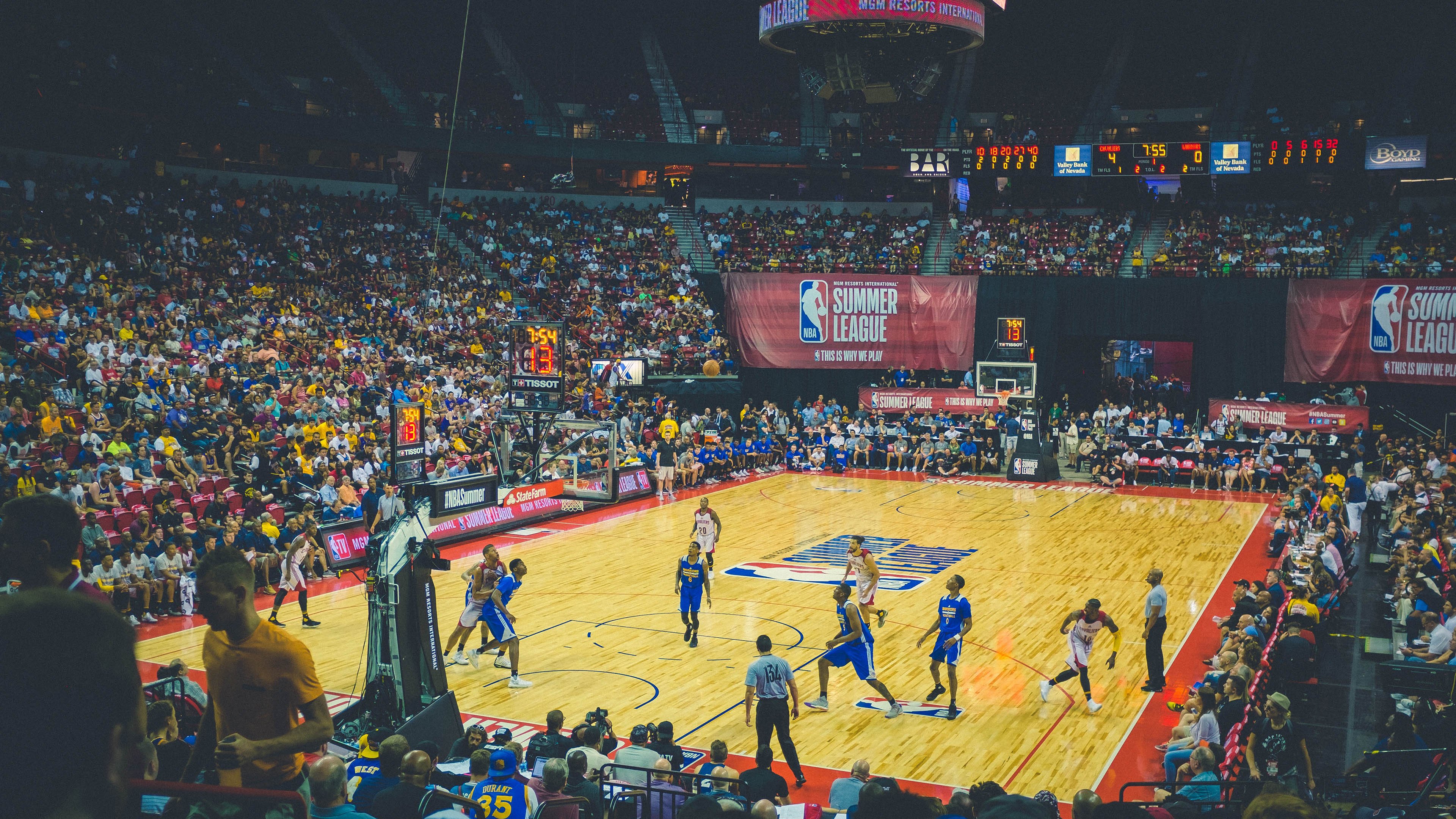 欧冠淘汰赛焦点战，深圳队爆冷广东队